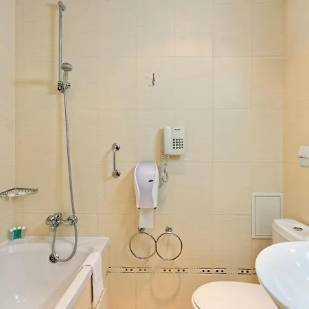 Hotel Augusta 3*