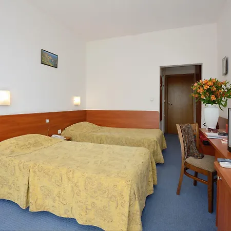 Hotel Augusta 3*