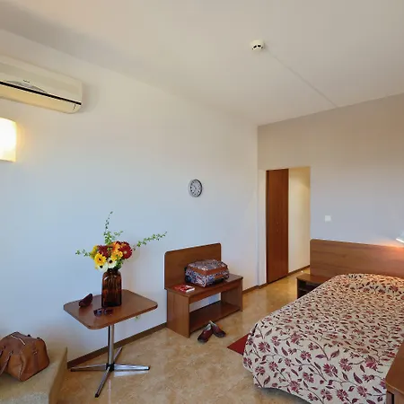 Augusta 3*