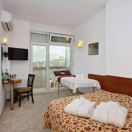 Augusta 3*